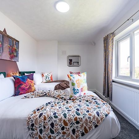 Aseda 4 Bedroom Private Parking, Game Zone -Pool Table, Garden Home Kingston upon Hull Buitenkant foto
