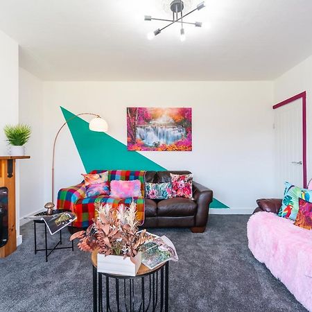 Aseda 4 Bedroom Private Parking, Game Zone -Pool Table, Garden Home Kingston upon Hull Buitenkant foto