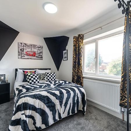 Aseda 4 Bedroom Private Parking, Game Zone -Pool Table, Garden Home Kingston upon Hull Buitenkant foto