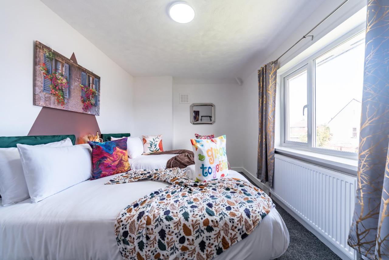 Aseda 4 Bedroom Private Parking, Game Zone -Pool Table, Garden Home Kingston upon Hull Buitenkant foto
