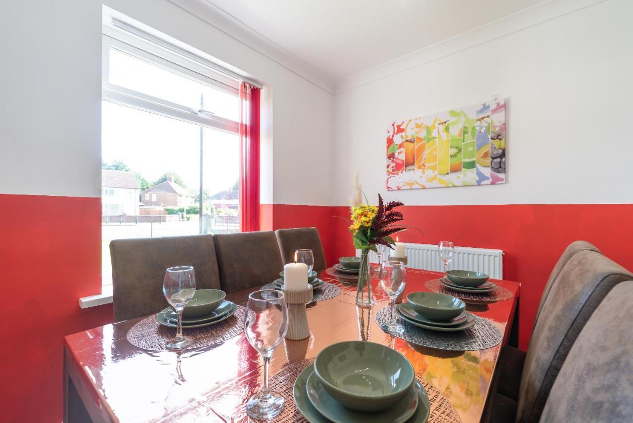 Aseda 4 Bedroom Private Parking, Game Zone -Pool Table, Garden Home Kingston upon Hull Buitenkant foto