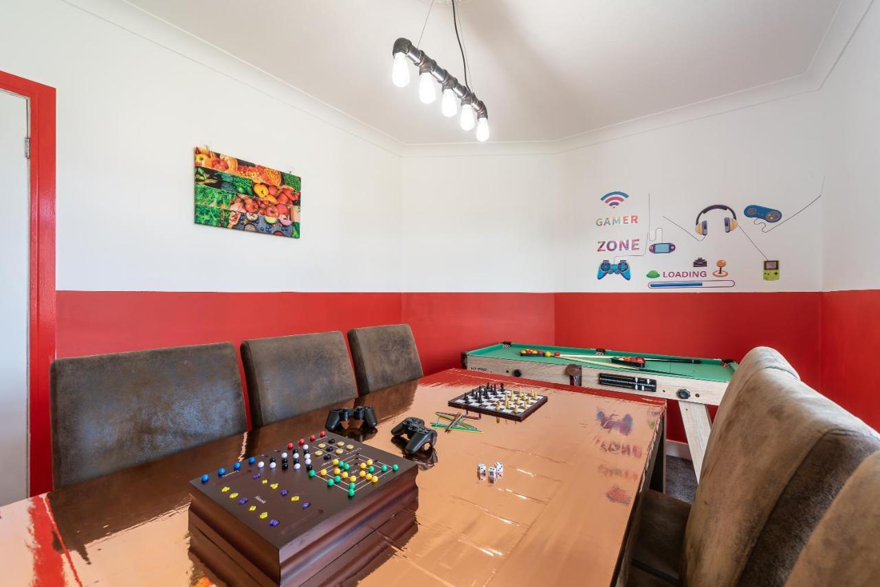 Aseda 4 Bedroom Private Parking, Game Zone -Pool Table, Garden Home Kingston upon Hull Buitenkant foto