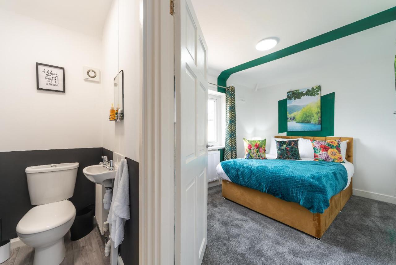 Aseda 4 Bedroom Private Parking, Game Zone -Pool Table, Garden Home Kingston upon Hull Buitenkant foto
