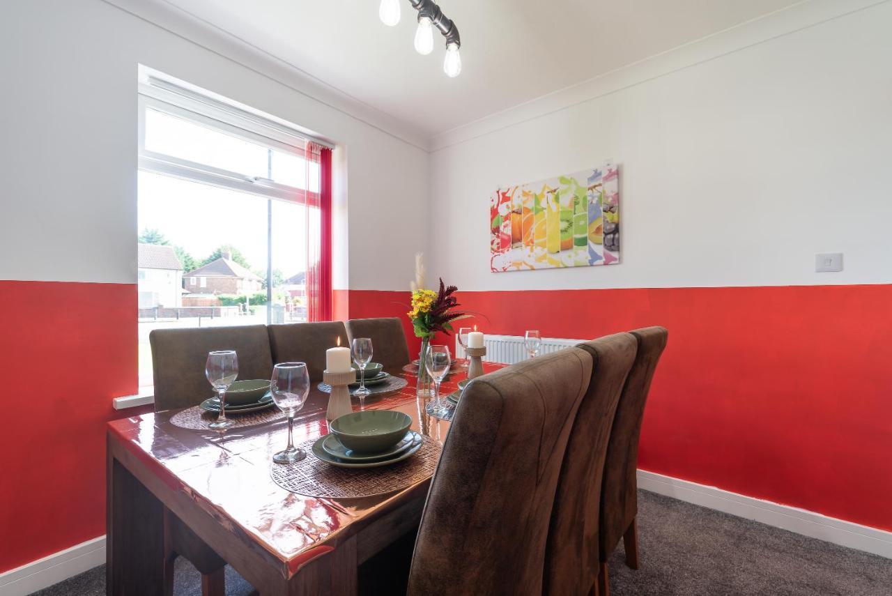Aseda 4 Bedroom Private Parking, Game Zone -Pool Table, Garden Home Kingston upon Hull Buitenkant foto