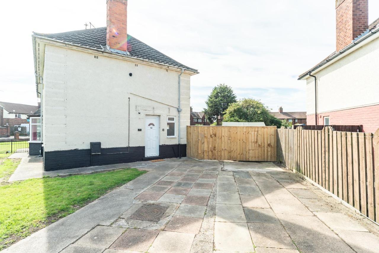 Aseda 4 Bedroom Private Parking, Game Zone -Pool Table, Garden Home Kingston upon Hull Buitenkant foto