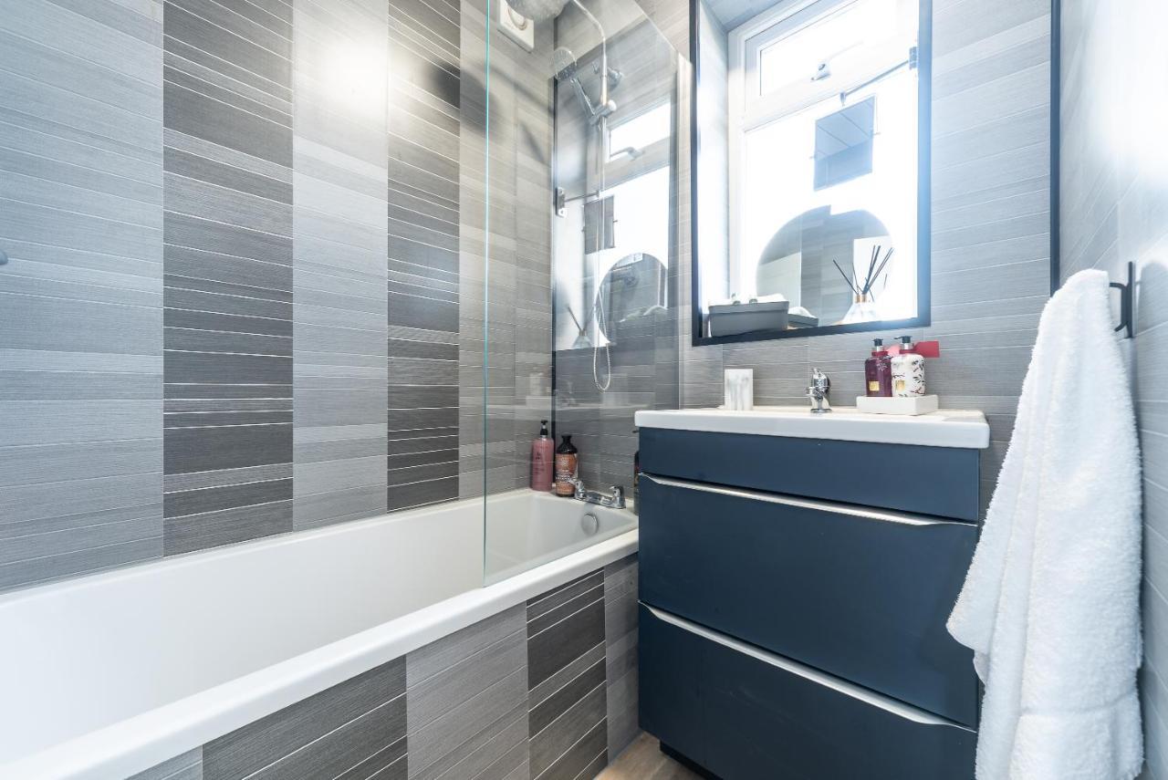 Aseda 4 Bedroom Private Parking, Game Zone -Pool Table, Garden Home Kingston upon Hull Buitenkant foto